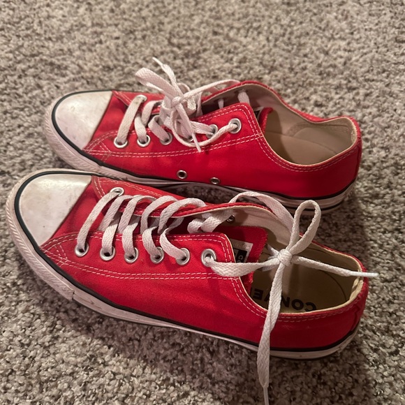 Women’s Red Converse - Picture 5 of 12